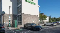 Holiday Inn BRISTOL AIRPORT by IHG - parking