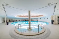 阿斯科納哈皮瑪格度假公寓 - 泳池