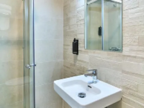 ホテル グラン ビア バイ ガイアルームズ サラマンカのホテル