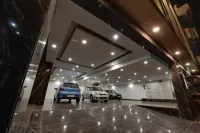 Golden Tree - parking