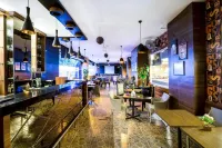 Hotel Grand Kartika - bar