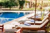 Gimanhala Hotel - مسبح