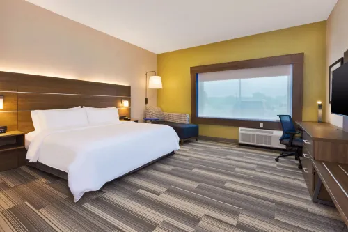 Holiday Inn Express & Suites Milan – Sandusky Area Hôtels à : Milan Township