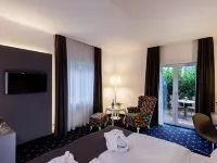 بي آند بي هوتل دريسدين سيتي -شواد Hotels near غومبِتس