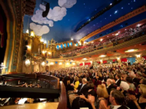 ホリデイ イン エクスプレス リッチモンド ダウンタウン リッチモンドのホテル