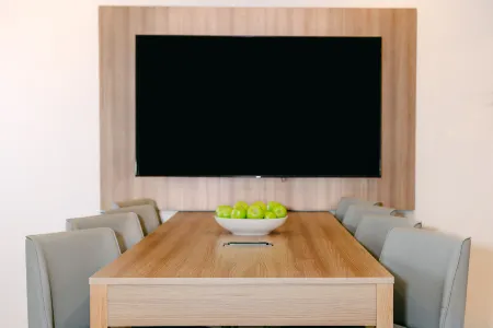 Microtel Inn & Suites by Wyndham Springville Отели в г. Сардиния