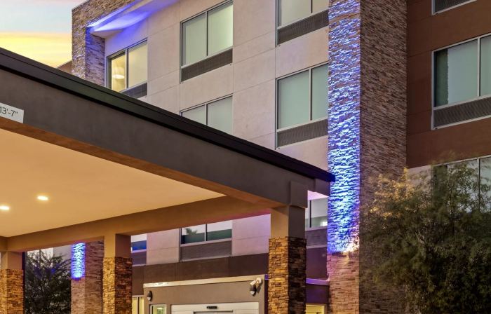 Holiday Inn Express & Suites PHOENIX WEST - TOLLESON by IHG