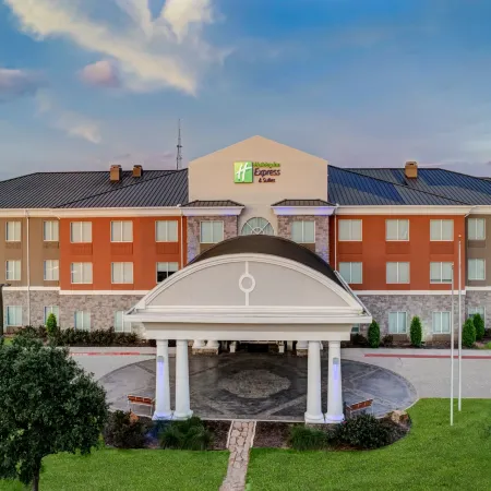 Holiday Inn Express & Suites CLUTE - LAKE JACKSON by IHG