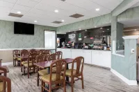 Ramada by Wyndham Altamonte Springs Near I-4 Hotels in Altamonte Springs