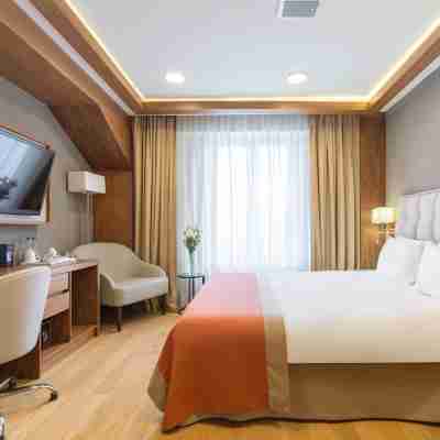 Nesterov Plaza Hotel Rooms