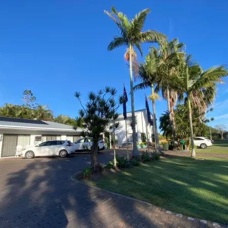 Beachmere Palms Motel