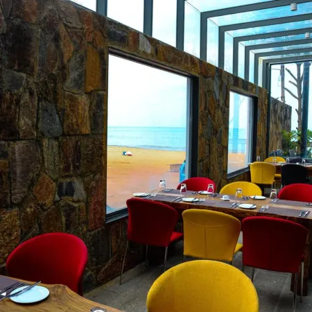 Earl's Regent Negombo