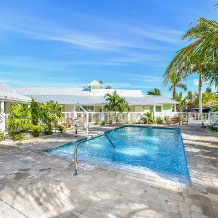 Tropical Breeze Resort