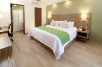 Wyndham Garden Monterrey Valle Real