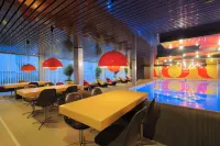 Radisson Blu Hotel, Basel - Pool
