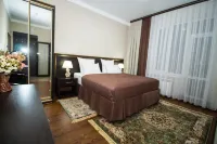 Taurukh Hotels in Dombay