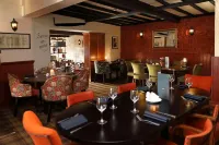 The Rising Sun Hotel di Horstead with Stanninghall