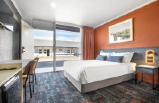 ไนท์แคป แอท ฮอร์ส แอนด์ จ๊อกกี้ โฮเทล วอร์วิก