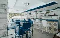 Santiago Cove Hotel and Restaurant - Quầy bar