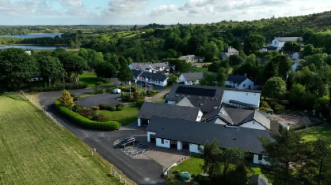 Father Peyton Centre, Ballina 酒店