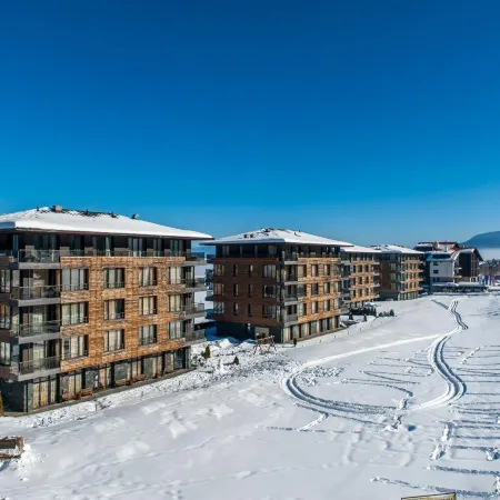 CORNELIA DELUXE RESIDENCE