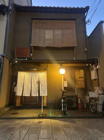Gion Kyoto Miyagawacyo Guesthouse Hanakanzashi