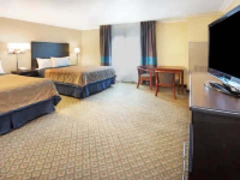 Travelodge by Wyndham Sunset-Huntington Beach Ocean Front Hotels in Sunset Beach