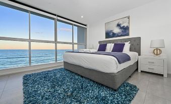Golden Sands on the Beach - Absolute Beachfront Apartments