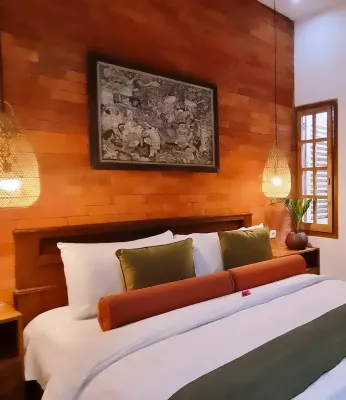 Omah Pakwo Yogyakarta Hotels near Pasarean Eyang Sarno Hadi