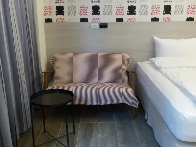 KLA B&B Hotels in Pier-2 Art Center/Yanchengpu Station