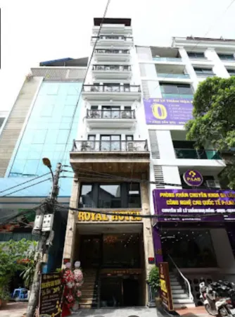Royal Hotel Me Tri Ha, Hanoi Отели рядом с достопримечательностью «Hanoi Museum»