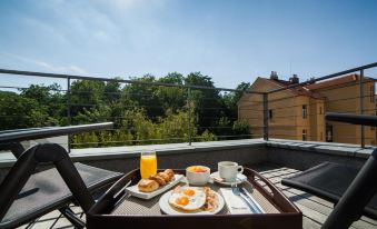 Occidental Praha Five