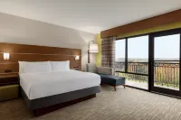Holiday Inn Express & Suites Lexington NW-The Vineyard