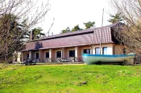 Dom Rybolova Hotels near Dancing Forest