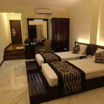 Cafe Aroma Inn Rooms