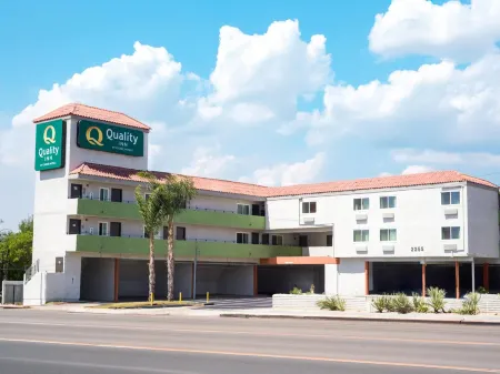 Quality Inn Burbank Airport Отели рядом с достопримечательностью «Gordon Biersch Brewery Restaurant»