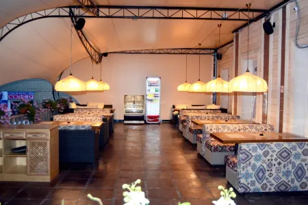 Атлантида Отели рядом с достопримечательностью «Ессентуки, Санаторий»