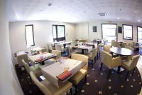基里亞德酒店-雷恩北 - 早餐