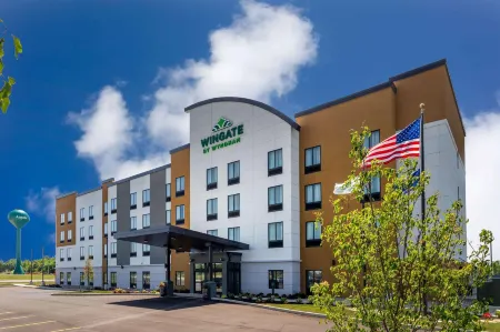 Wingate by Wyndham Angola Отели рядом с достопримечательностью «Premier Rental-Purchase»