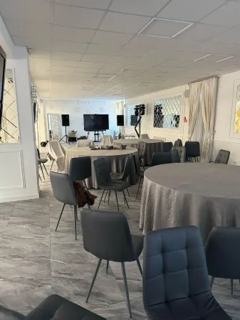 Ковров Отели рядом с достопримечательностью «Ледовый дворец "Ковровец", музей мототехники Льва Пестова.»