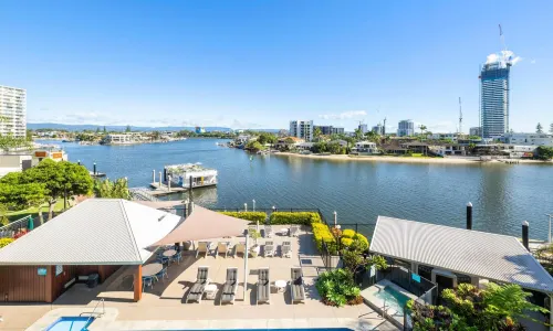 Moorings on Cavill Surfers Paradise