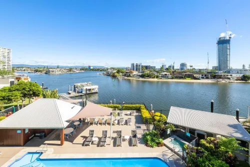 Moorings on Cavill Surfers Paradise