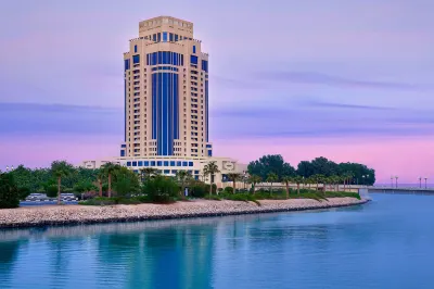The Ritz-Carlton, Doha Hotel in zona Perla del Qatar