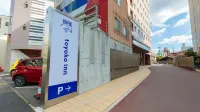 東橫INN 名古屋金山 - 停車場