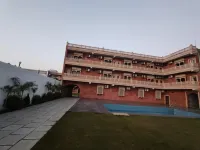 Hotel Rajwada Palace - Pools