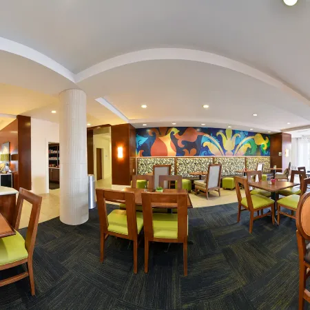 Holiday Inn Express & Suites TERRE HAUTE by IHG