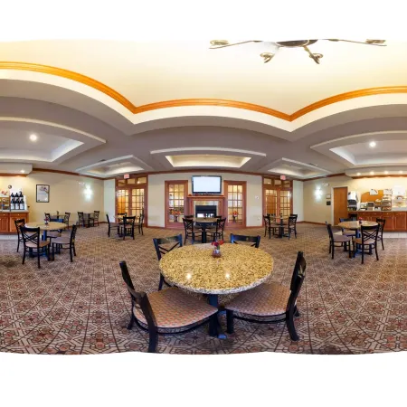 Holiday Inn Express & Suites GOSHEN by IHG