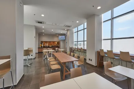 City Express by Marriott Ciudad de México la Raza