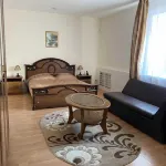 7 Kholmov Hotel
