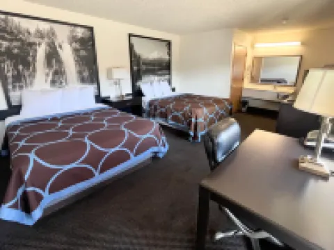 雷德布拉夫速8酒店 雷德布拉夫酒店